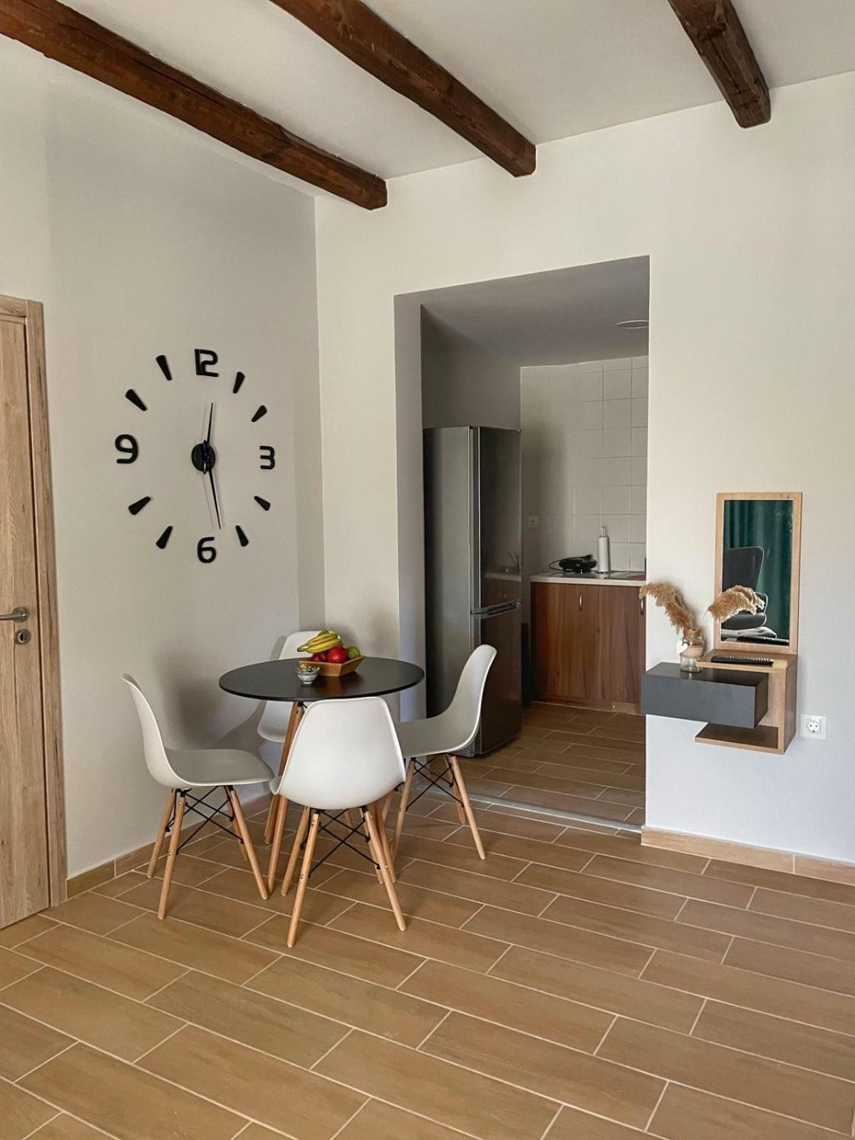 Giasemi Apartments Каристос Экстерьер фото