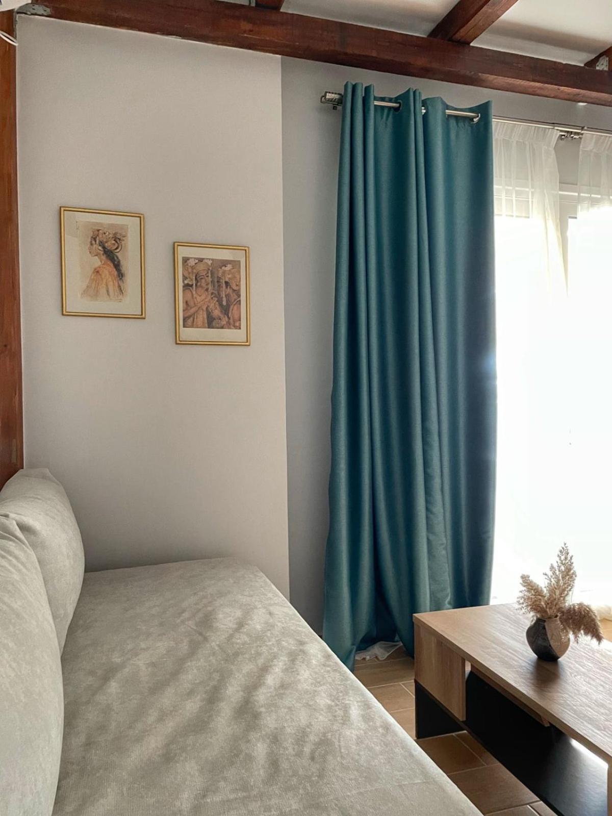 Giasemi Apartments Каристос Экстерьер фото